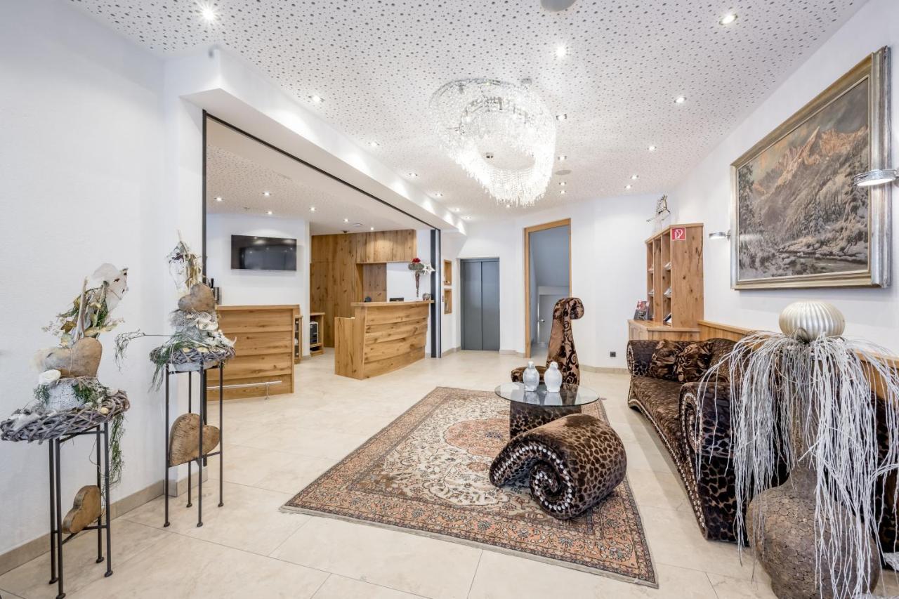 Hotel Garni Christine 4*
